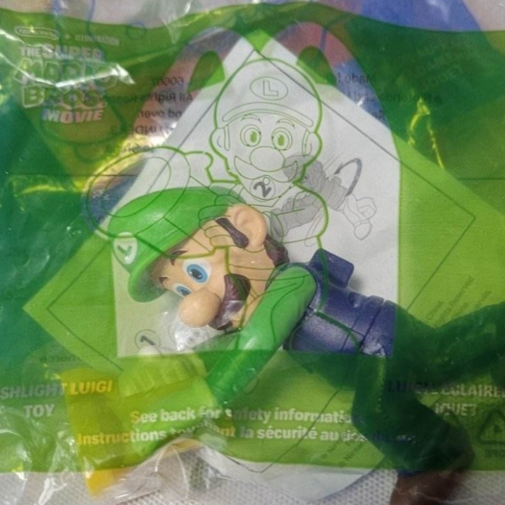 Mcdonald's 2023 Super Mario Bros Movie FLASHLIGHT LUIGI Happy Meal Toy